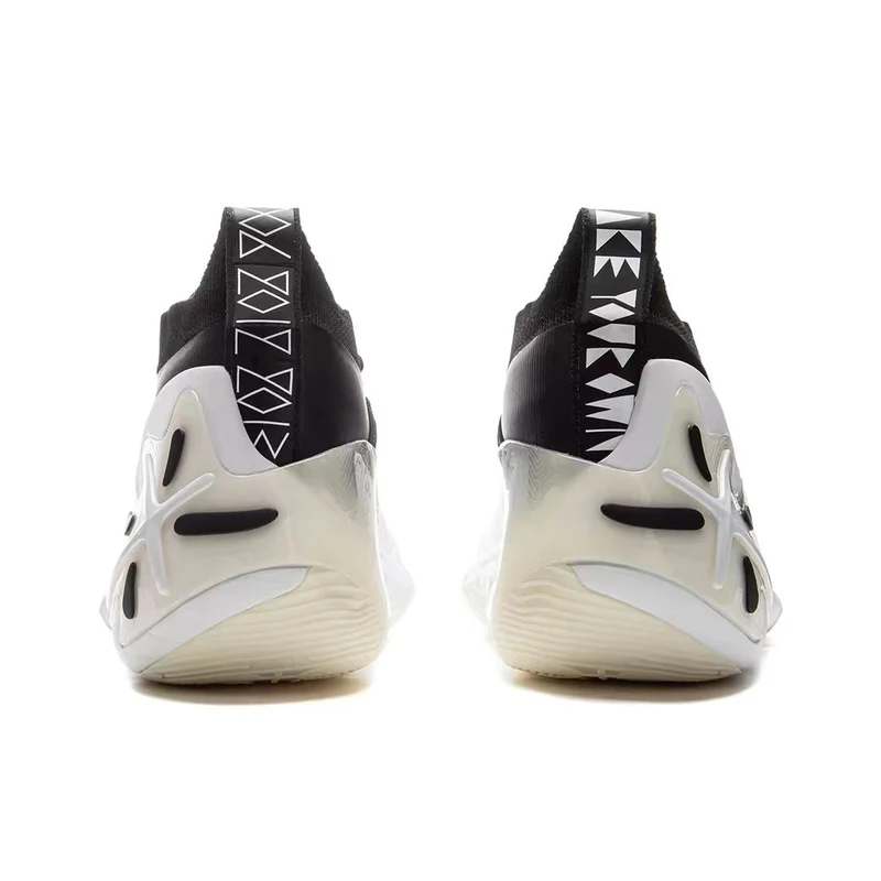 LiNing Way of Wade 11 ‘White Hot’